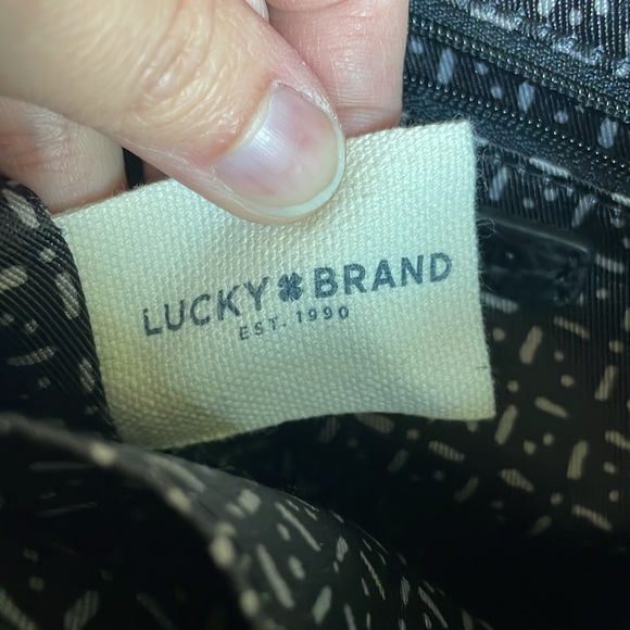 Lucky Brand black genuine leather crossbody bag - Picture 10 of 13